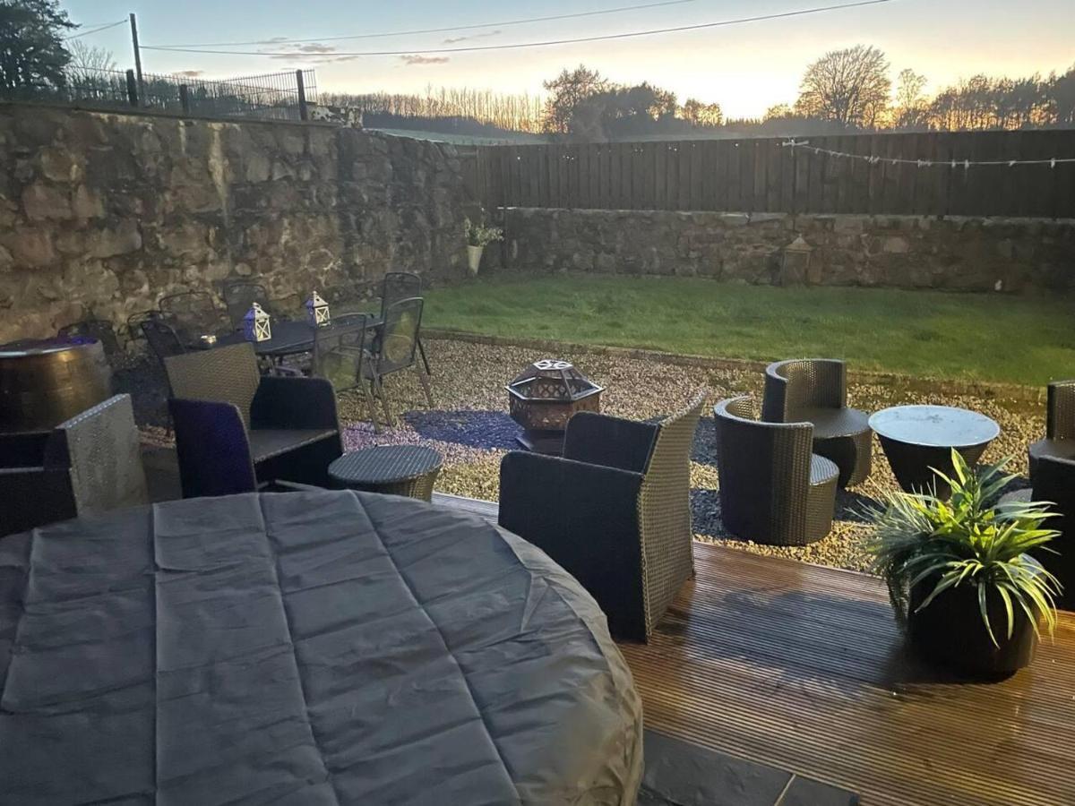 Rural Chapel Cottage Near Airport Bar & Hot Tub Aberdeen Exteriér fotografie