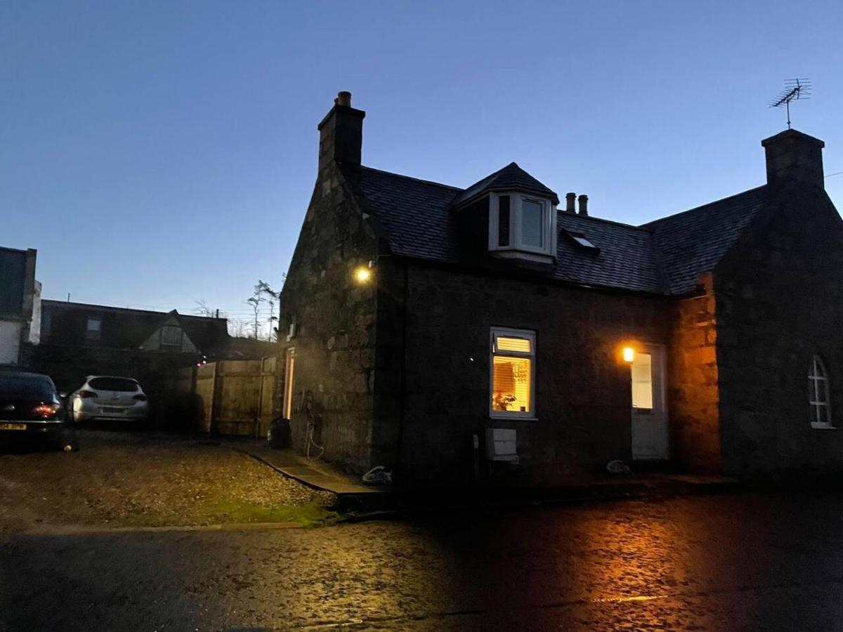 Rural Chapel Cottage Near Airport Bar & Hot Tub Aberdeen Exteriér fotografie